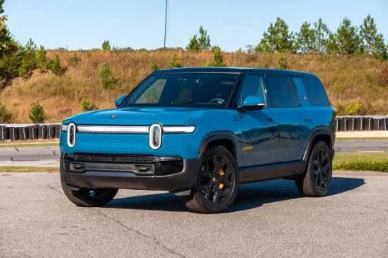 Rivian R1S Quad-Motor